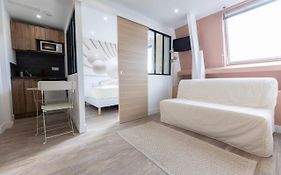 Amazing Apartment Under The Roof In Paris 8Th